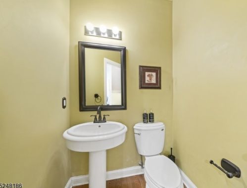 101 Henning Ter, Parsippany NJ 07834-3716 exterior