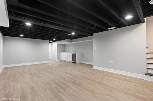 5446 Ludlam Ave, Chicago IL  60630-1414 exterior