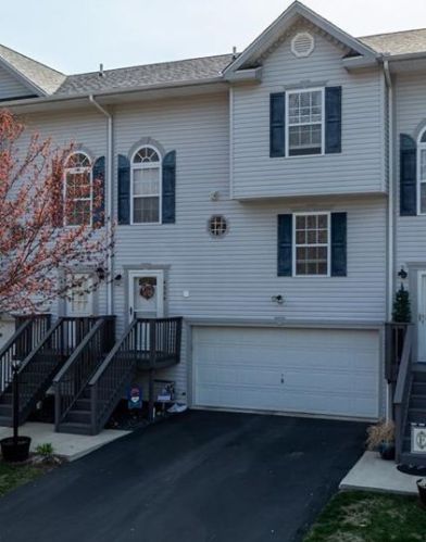 4004 Lea Dr, Cheswick, PA 15024-2445