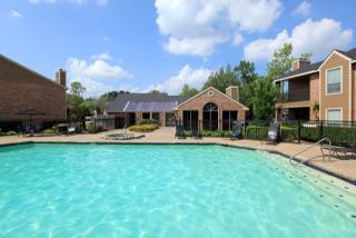 2215 Avenida La Quinta St, Houston TX  77077-5698 exterior