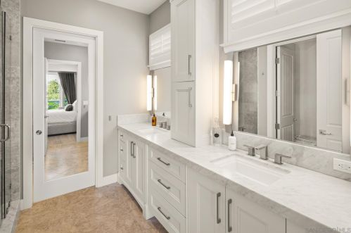 712 Ave, San Diego CA 92118-1716 exterior