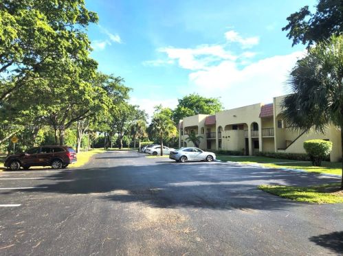 918 9th Street Cir, Boca Raton FL 33486-5254 exterior