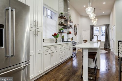 934 Ellsworth St, Philadelphia PA 19146-3010 exterior