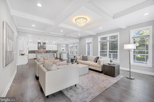 1864 Kirby Rd, Mc Lean VA 22101-5326 exterior