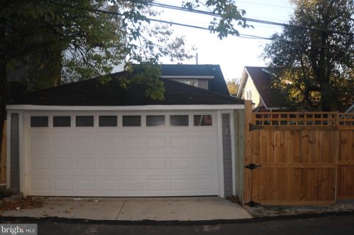 2911 17th St, Washington DC  20018-1825 exterior