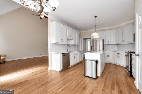 8815 Frst Path Dr, Gainesville GA 30506-7944 exterior