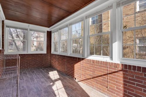 288 Noble Ave, Pittsburgh PA 15205-2884 exterior