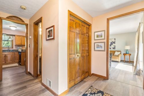 107 Jarod Dr, Moon Twp, PA 15108-1188