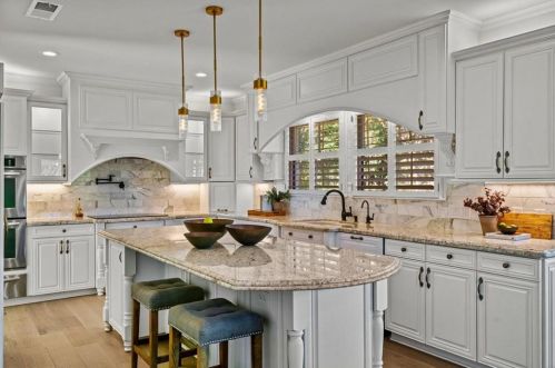 1027 Challenger, Austin TX 78734-4211 exterior