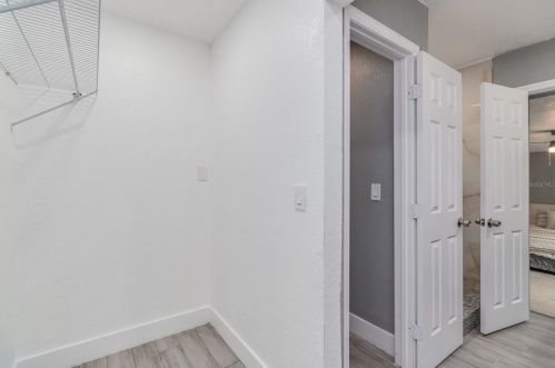 3213 Cherry St, Tampa FL  33607-3115 exterior