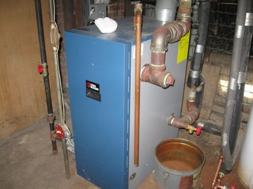 284 Dickinson St, Springfield MA 01108-1871 exterior