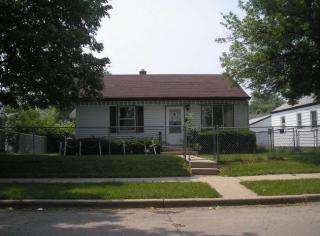 3921 70th St, Milwaukee, WI 53220-2411