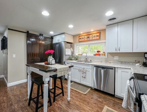 28985 Middle Xing Rd, Dowagiac MI 49047-8204 exterior