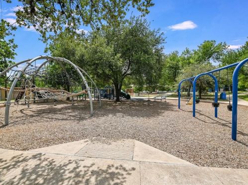 4209 Burnet Rd, Austin TX 78756-3326 exterior