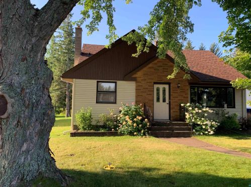 2615 Springvale Rd, Duluth MN 55811-3157 exterior