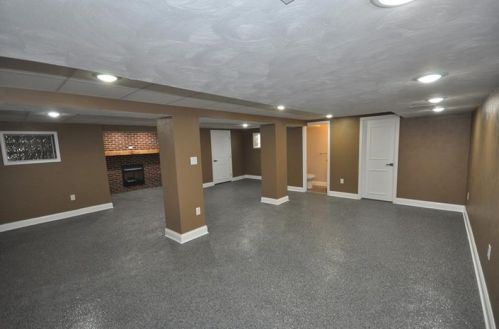 2215 Country Club Dr, Pittsburgh PA  15241-2333 exterior