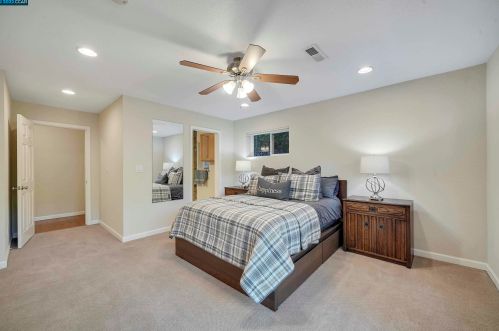 1014 San Miguel Rd, Concord CA 94518-2054 exterior