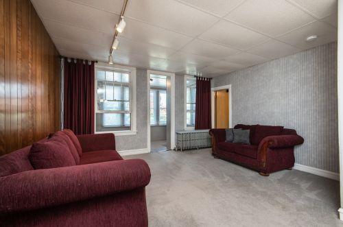 3621 Whipple St, Chicago IL 60655-2328 exterior