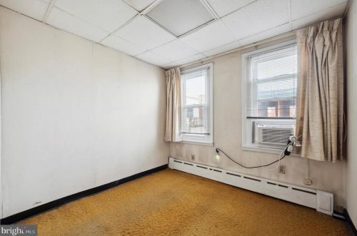 1644 Hicks St, Philadelphia PA 19146-4821 exterior