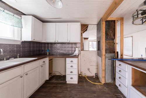 524 Forrest St, Wayland MI 49348-1198 exterior