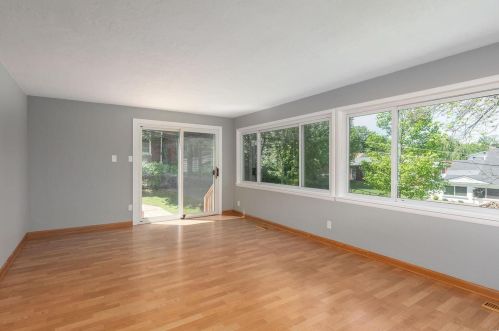 9215 Alpine Dr, Saint Louis MO 63123-4411 exterior