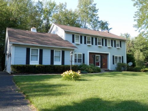 203 Lancashire Pl, Schenectady, NY 12309-4853