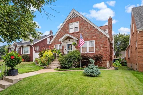 4921 Bancroft Ave, Saint Louis, MO 63109-2417