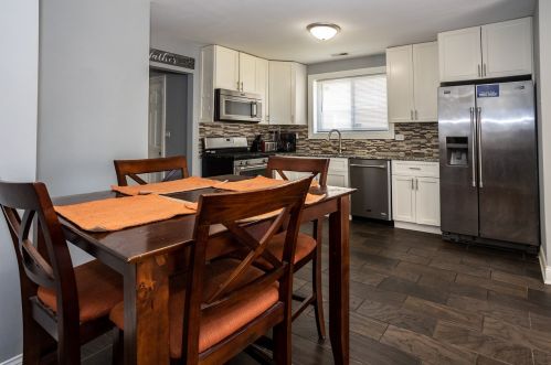 114 18 Ave, Broadview IL 60155-3928 exterior