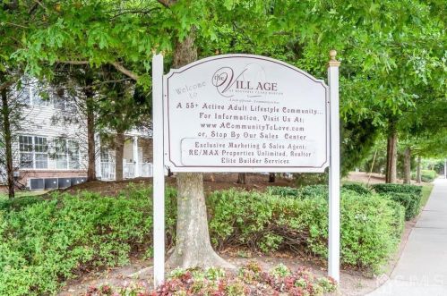 31 Liddle Ave, Edison, NJ 08837-3101