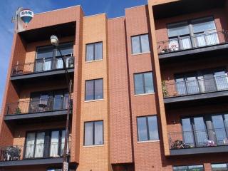 5010 Lawrence Ave, Chicago IL  60630-3822 exterior