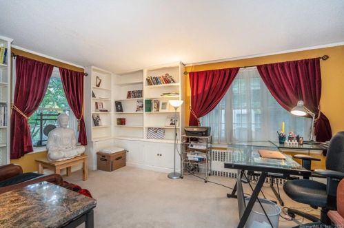 160 Oxford St, Hartford CT 06105-2514 exterior