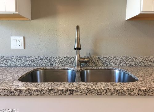 4602 38 Dr, Phoenix AZ 85053-2811 exterior