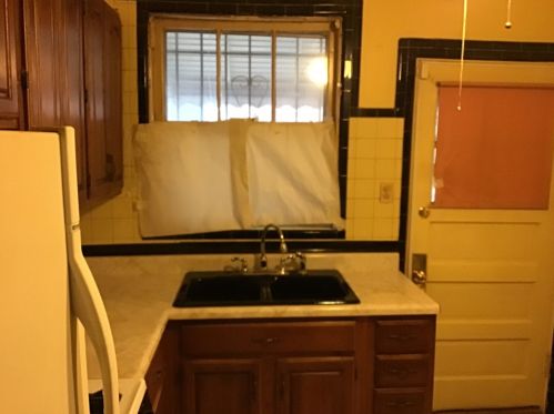 10318 Eberhart Ave, Chicago IL 60637-2484 exterior