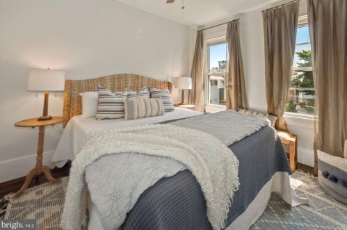 1933 Smt Pl, Washington DC 20002-1353 exterior