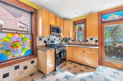 1032 Yale Ave, Saint Louis MO 63117-1823 exterior