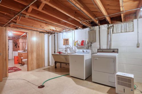 3766 88th St, Milwaukee WI  53222-2705 exterior