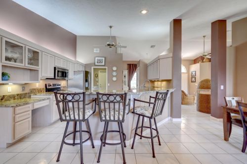 2885 Eagle Dr, Fort Pierce FL 34951-2374 exterior