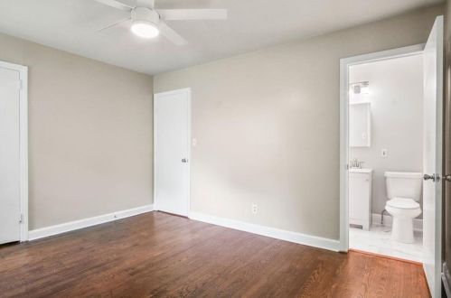 1689 Laurelwood Dr, Atlanta GA 30311-3800 exterior