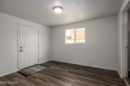 8189 20th St, Tucson AZ  85710-5960 exterior