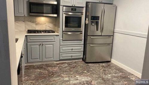 257 Palisade Ave, Outwater NJ  07026-2805 exterior