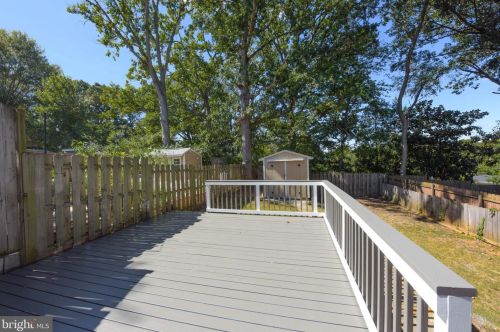 6916 Westhampton Dr, Alexandria VA 22307-1528 exterior