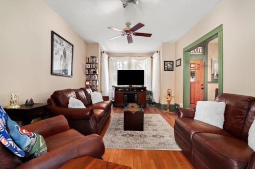 4047 Drake Ave, Chicago IL 60659-3207 exterior