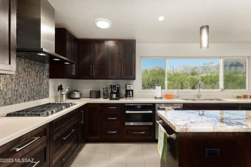 2106 Camino El Ganado, Tucson AZ  85718-4108 exterior