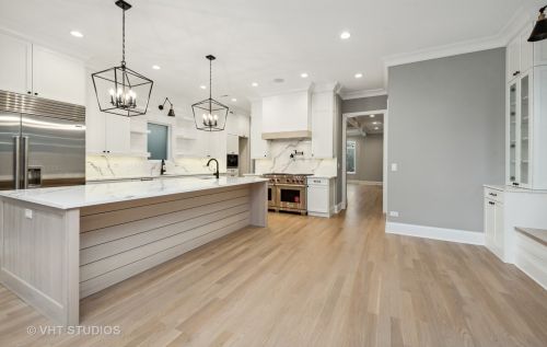 3854 Claremont Ave, Chicago IL 60618-3820 exterior