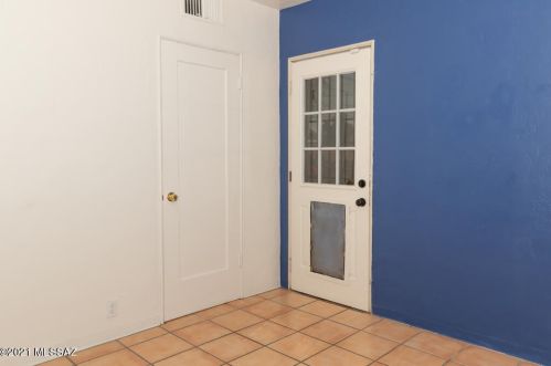 1710 Grant Rd, Tucson AZ 85712-2237 exterior