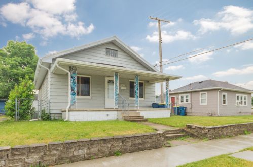 520 Somerset Ave, Mishawaka IN 46544-4568 exterior