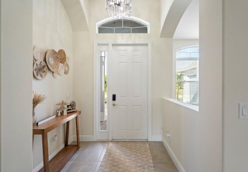 364 Saginaw Ave, Fort Pierce FL  34953-5988 exterior