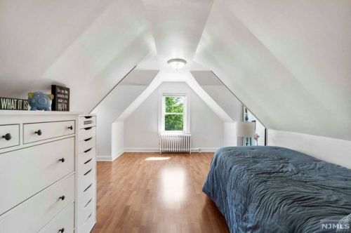 16 Vly Pl, Edgewater NJ 07020-1311 exterior