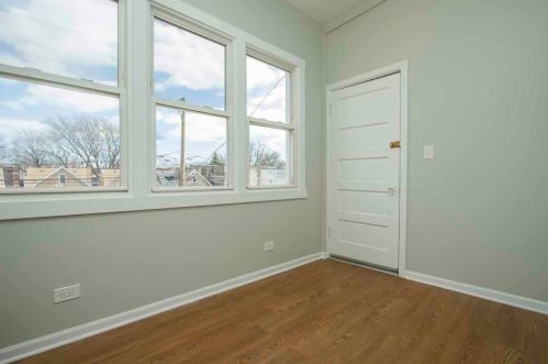 3939 Christiana Ave, Chicago IL  60618-3316 exterior