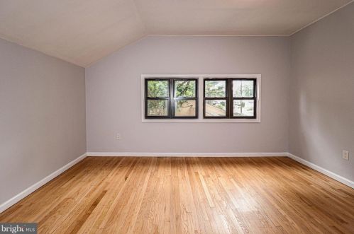 635 Parkway Ave, Trenton NJ  08618-2723 exterior